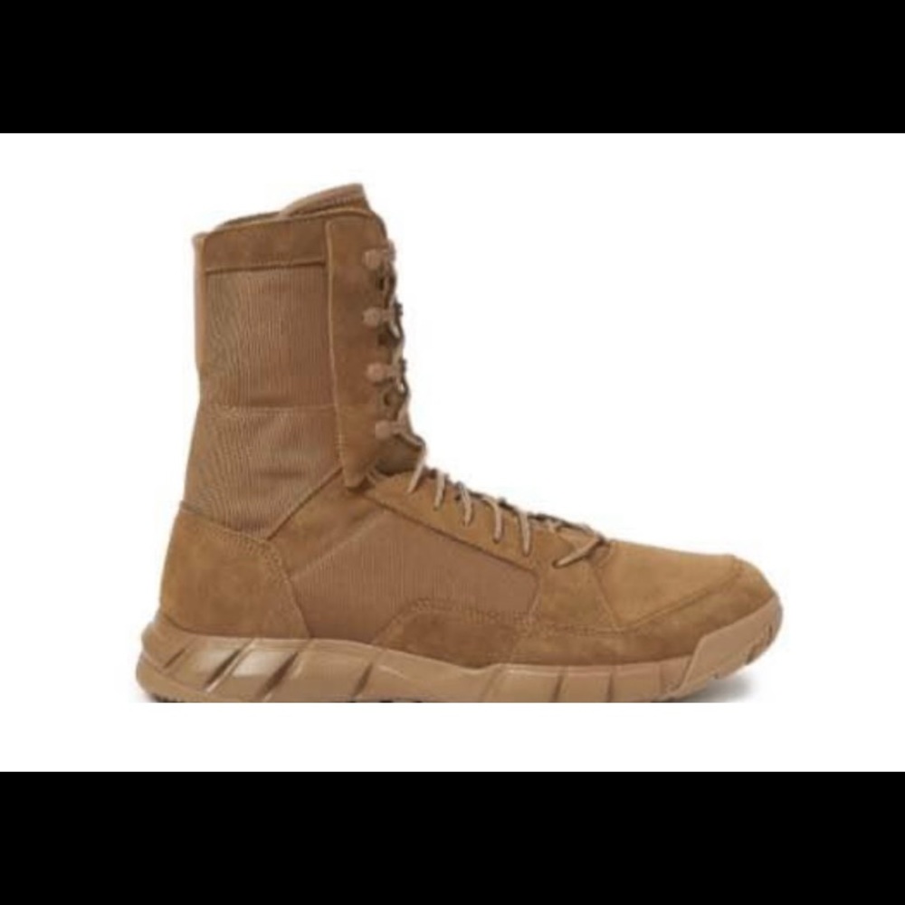 Oakley size 11 combat boots, no rips, stains